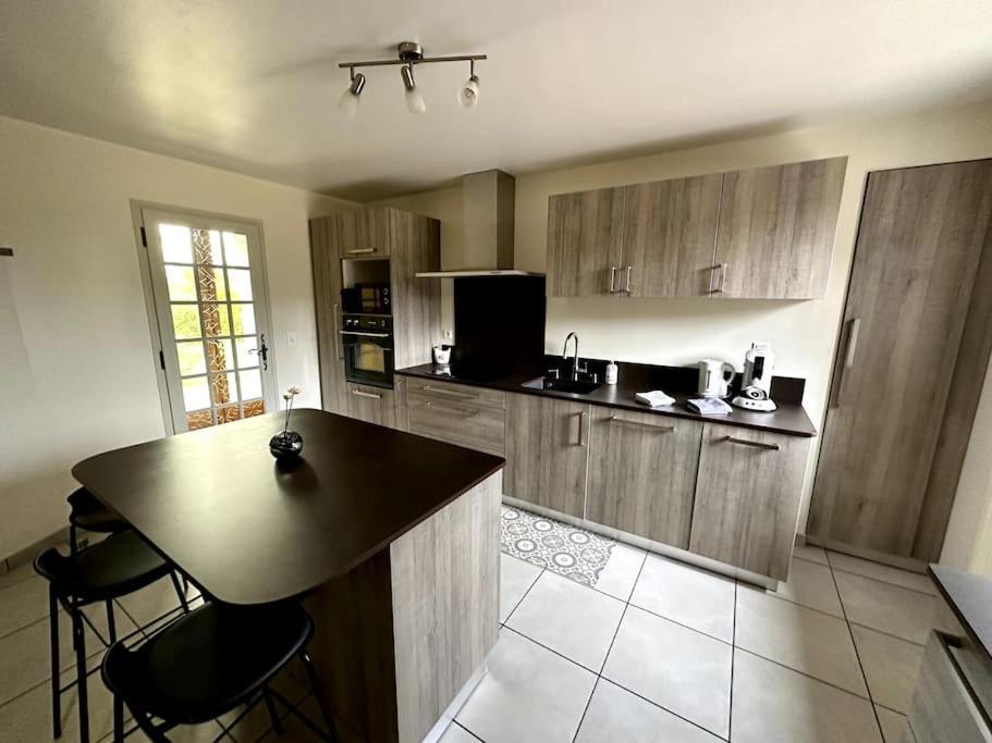 Saint-Étienne-de-Vicq Maison De Campagne Proche Vichy מראה חיצוני תמונה